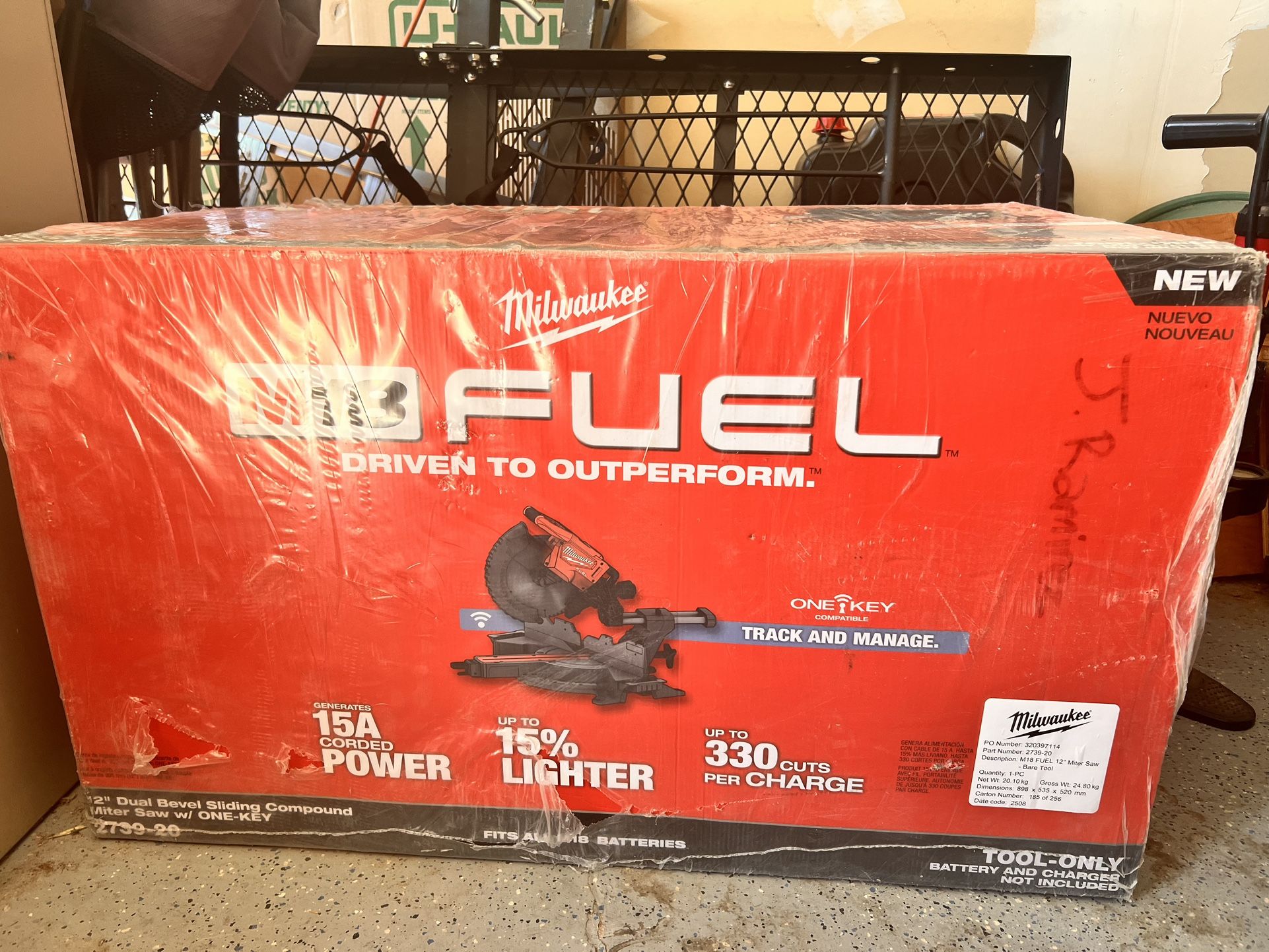 Milwaukee M18 Siding compound miter saw