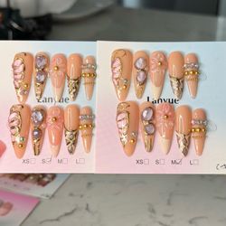 Press on nails