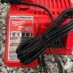 Milwaukee Battery Charger 