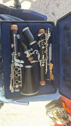 VINTAGE BOOSEY&HAWKES 8-10 CLARINET W HENRI SELMER PARIS MOUTHPIECE INRNTNL SALE