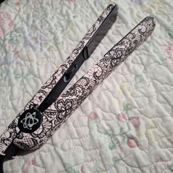 Pretty Much Brand New Evalectric Straightener