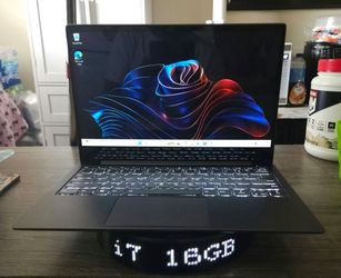 Lenovo Ultra Slim laptop 😲 16GB Ram i7 Quad CPU! 💪🏾