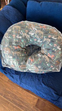 Hoppy Nursing Pillow