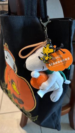 Starbucks Peanuts Snoopy Plush Keychain