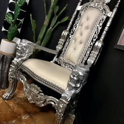 King David Lion Thrown Chair Silver & White 