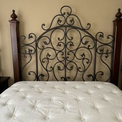 Queen Bedroom Set /beautiful Real Wood Dresser/ Nightstand/tv Console 