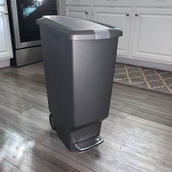Simple human Trash Can