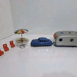 VINTAGE 1950'S SSS TIN  FRICTION CADILLAC SEDAN with HOUSE TRAILER 