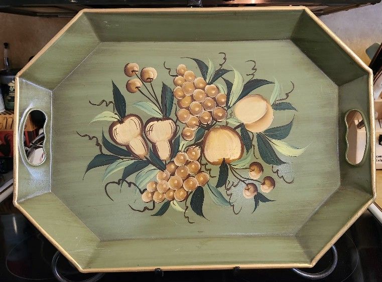 HANDPAINTED TOLE VINTAGE PILGRAM #148 Metal