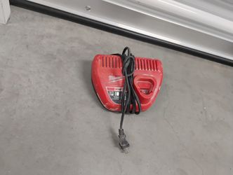 Milwaukee M12 Battery Charger