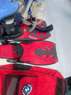 Swim wear three sets of paddles and other pieces