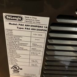 De'Longhi Portable Air Conditioner in Black 