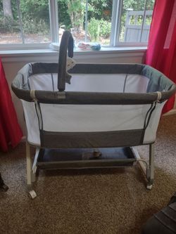 Baby infant bassinet