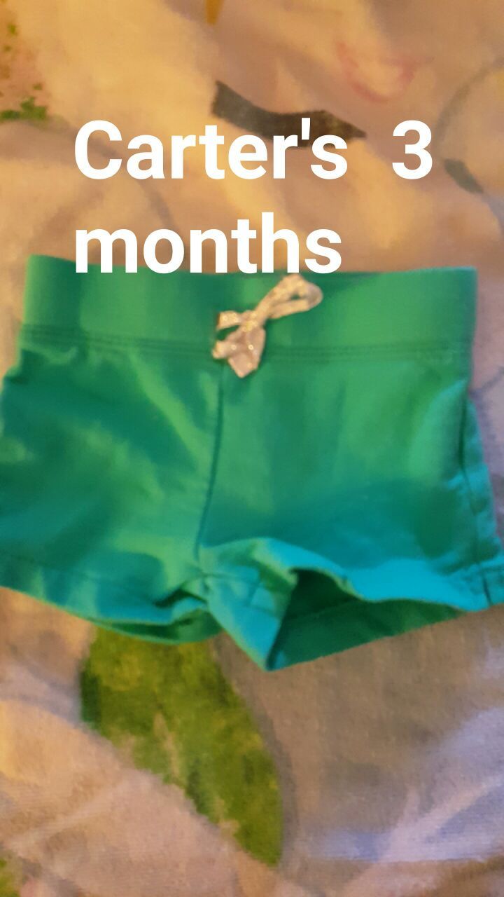 Carter's 3 months shorts