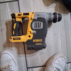 DEWALT 20V MAX Brushless SDS Rotary Hammer