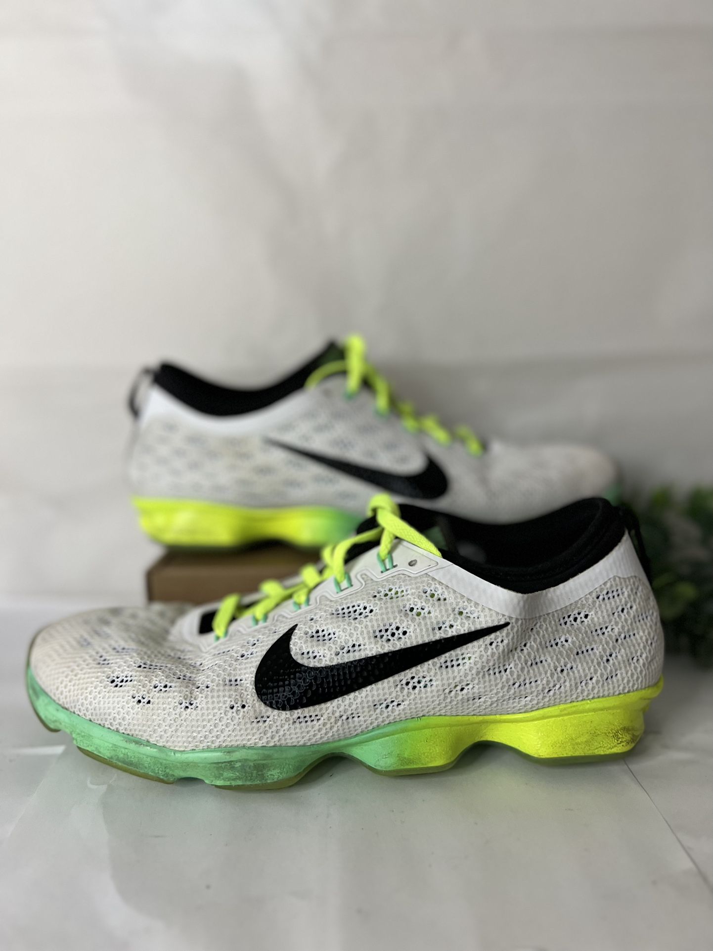 Wmns Zoom Fit Agility 'White Green Glow' Size 7.5