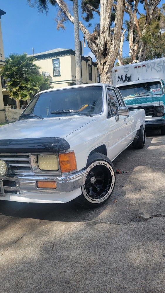 1987 Toyota Hilux Pickup Truck