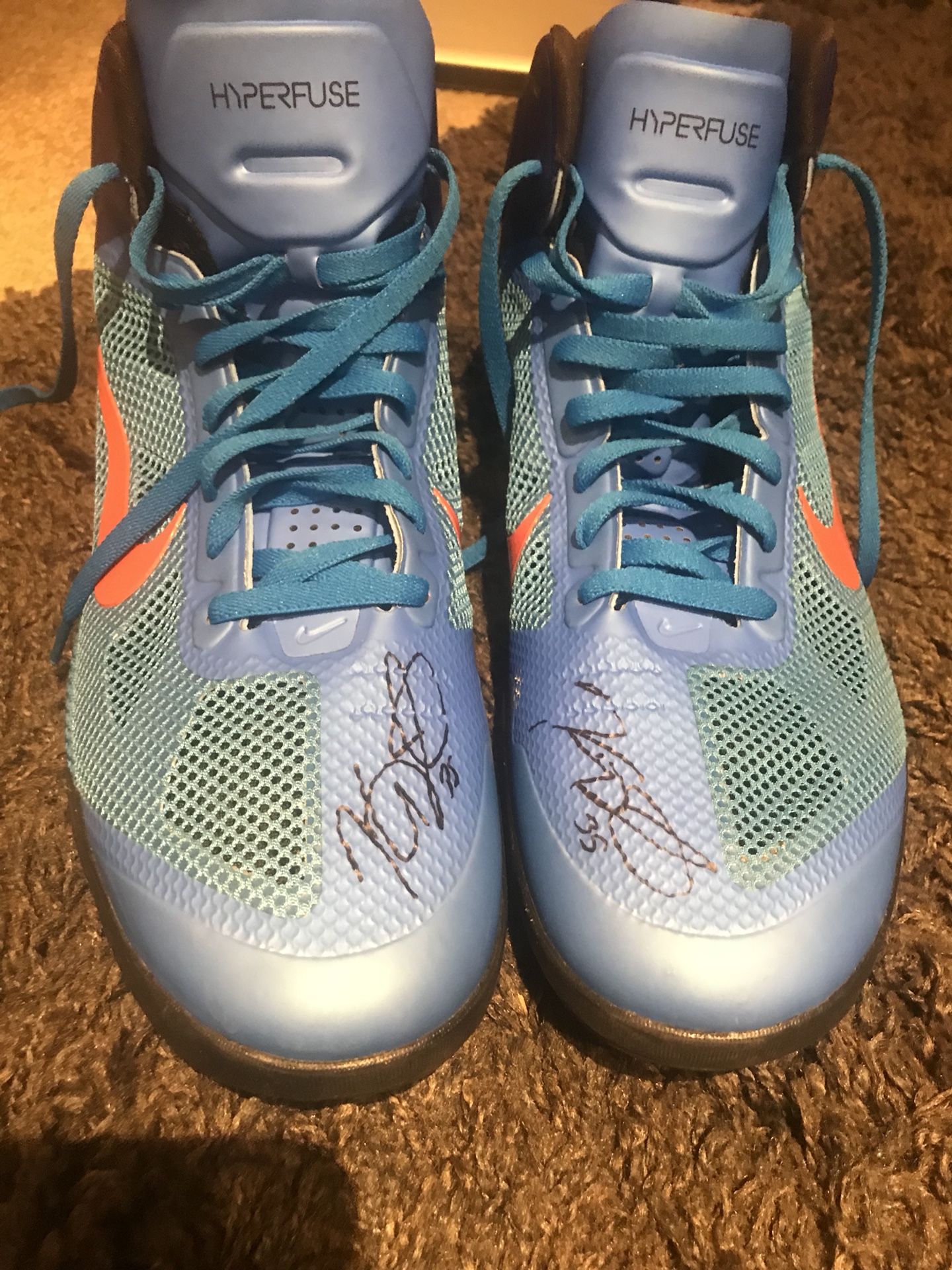 Kevin Durant Game Worn/Signed Shoes