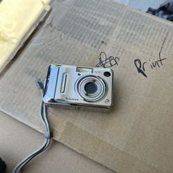 Fiji Camera With Bag