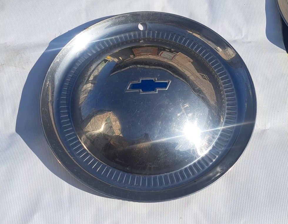 vintage One Chevrolet wheel cover,