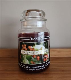 Retired Yankee Candle Black Band Label Holly & Red Currant/22 0z Jar/Rare
