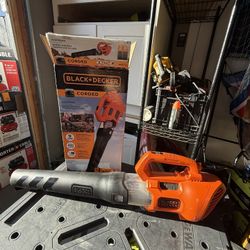 Black Decker 9 AMP 140 MPH 450 CFM Corded Electric Handheld Axial Leaf Blower