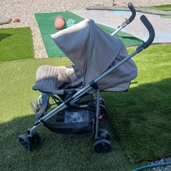 Evenflow Stroller Gray Used But Works must pick up Broadway and apache buckeye az cash only pls $45 has shade cover , storage underneath,  seat reclin
