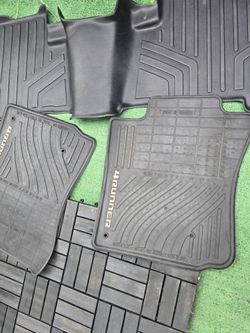 FloorLiner Set for 2023 Toyota 4Runner SR5 (Front & Rear) –