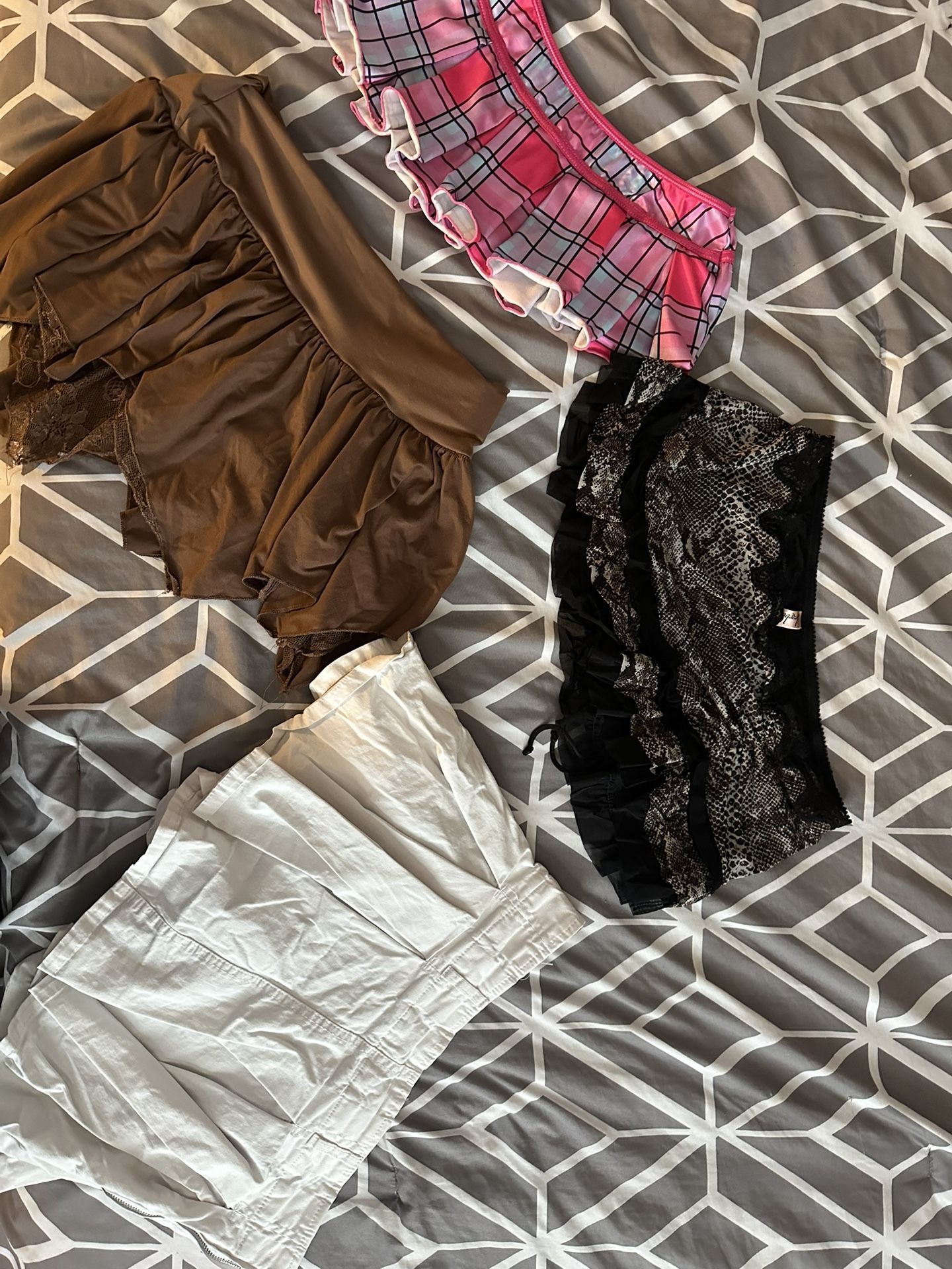 Y2K Mini Skirts