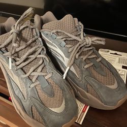 Yeezy Adidas 700 Size 10 