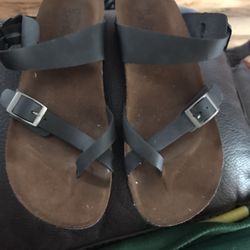 Woman’s Sandals