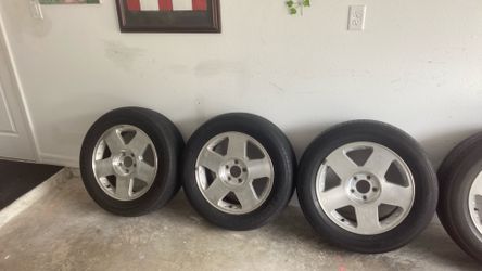 Saturn vue/ Honda rimms and tires