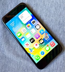 Factory Unlocked Apple iPhone 8 (128 GB) Space Gray