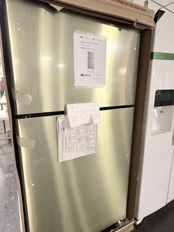 GE - 21.9 Cu.ft Garage Ready Top Freezer