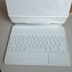 iPad Pro Magic Keyboard (2021 Model, 12.9inch)