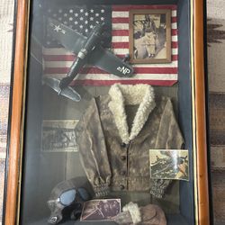 🎖️ Navy WWII Military USA Glass Encased Wood Shadowbox 