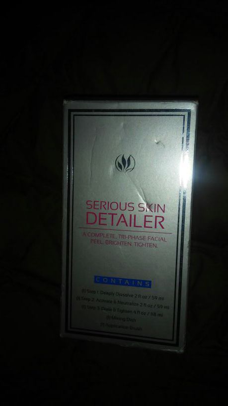 Serious Skin Care Detailer A Defiance Complete Tri-Phase Facial Peel Skin Cream