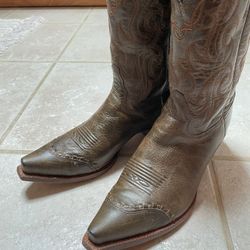 Women’s Tony Lama VF6009 Vaquero Boots/Size 9