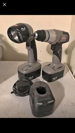 Craftman drill and flash light