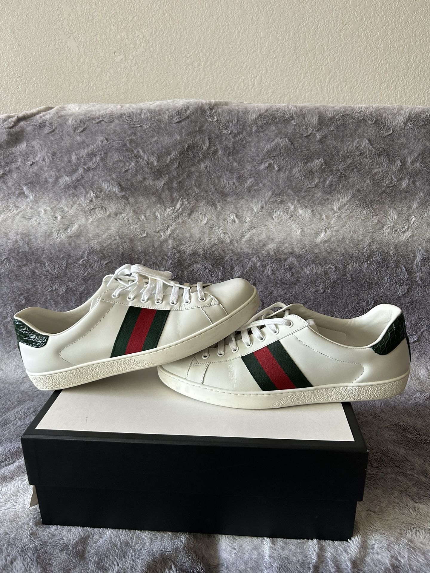 Gucci Ace Crocodile-Embossed Sneakers Low White Size 13 Euc
