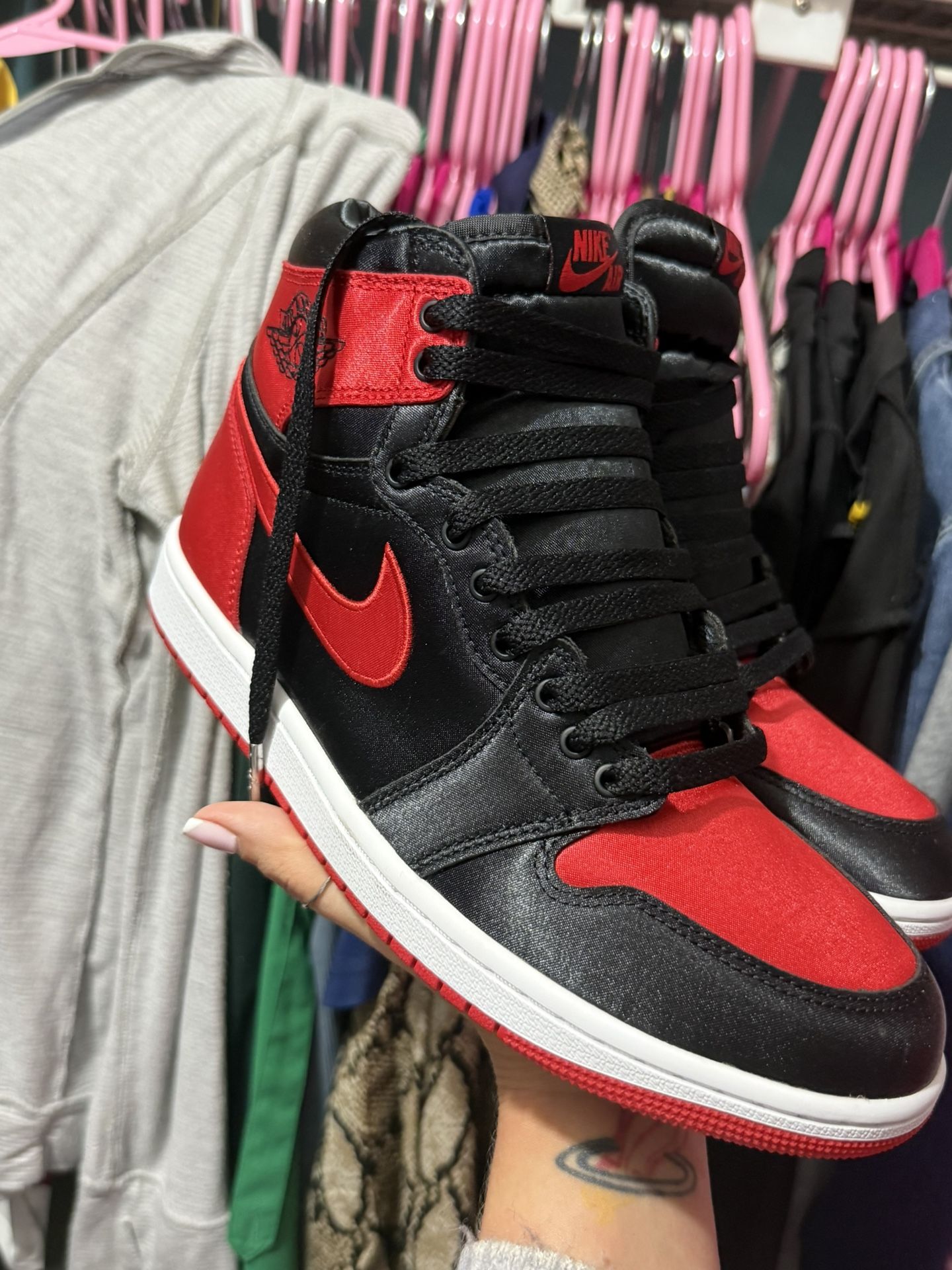 Women’s Brand New Jordan 1 Retro High Og Satin Bred