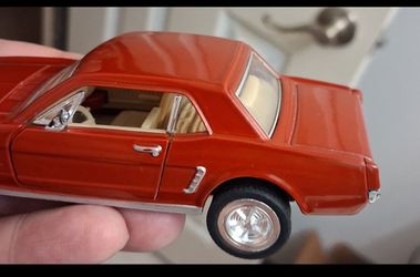 Diecast Ford Mustang 1964 1/2 Cherry Red Mustang Opening Doors Rubber Tires 1/36