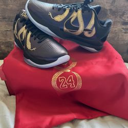 Nikes Kobe