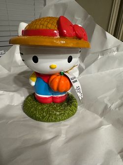 Hello kitty Pumpkin Figurine