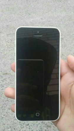 Iphone 5c Verizon 16gb works fine but has ICLOUD LOCKED 50 bucks