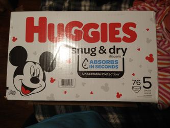 Huggies snug and dry