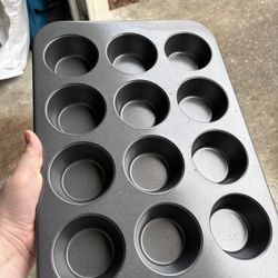 Moving Sale!! Cupcake Baking Pan
