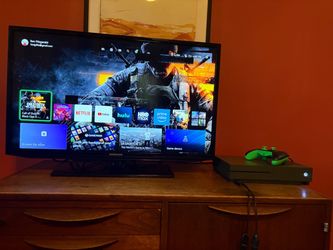 32’ Samsung Flat Screen TV w/ Remote