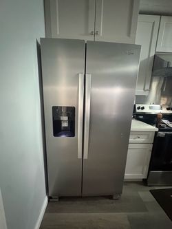 Whirlpool Refrigerator *NEED GONE
