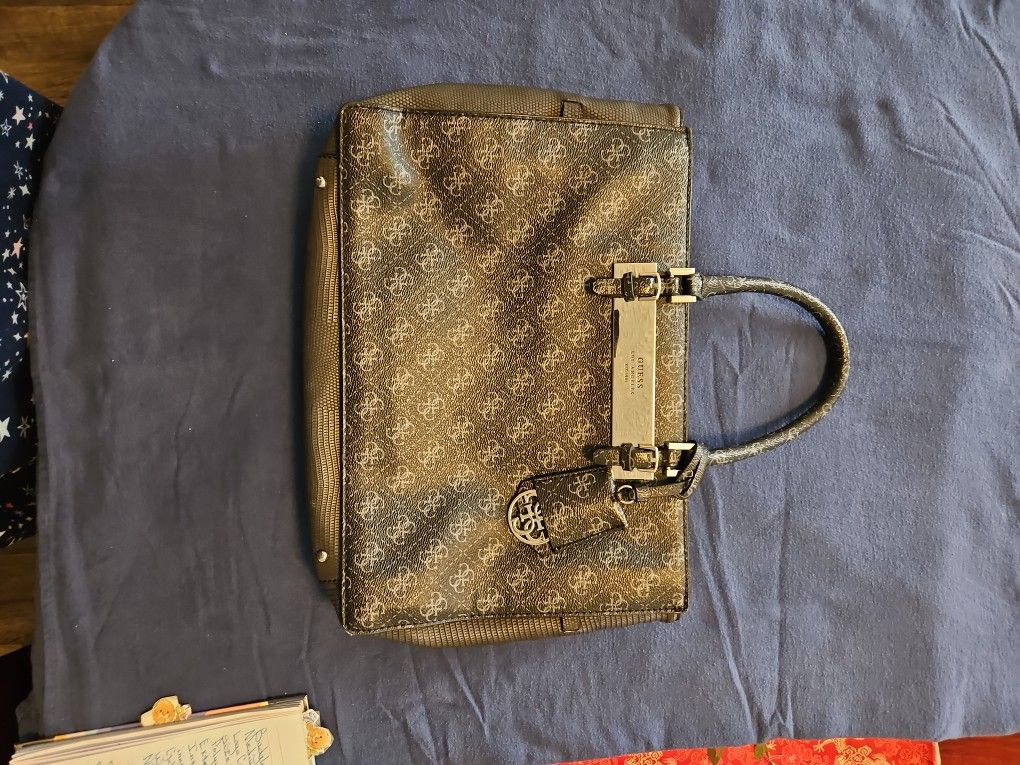 Guess Los Angeles Black Bag -Est, 1981